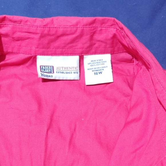 Red blouse - Picture 2 of 3